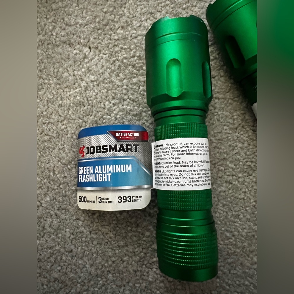 NWT Jobsmart LED Extentable Flashlight